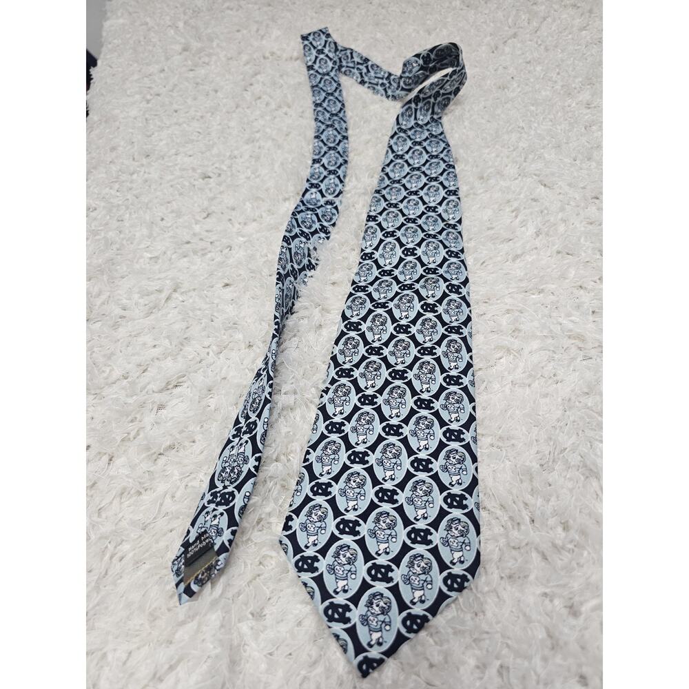 Vintage UNC Tar Heels Tie Bobby Edwards Rameses Mascot 59” LONG 4” WIDE Retro